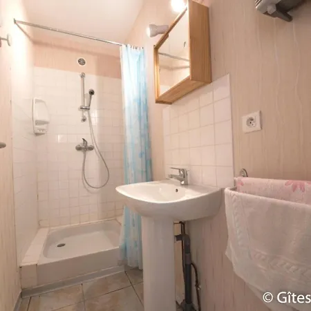 Gîte Mareugheol, 3 pièces, 4 personnes - FR-1-630-112