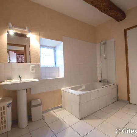 Gîte Mareugheol, 3 pièces, 4 personnes - FR-1-630-112